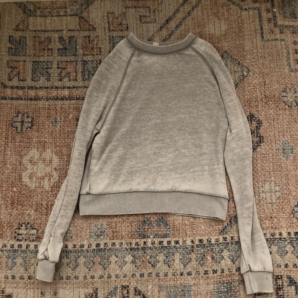 Alternative long sleeved shirt, size x-small, color grey.